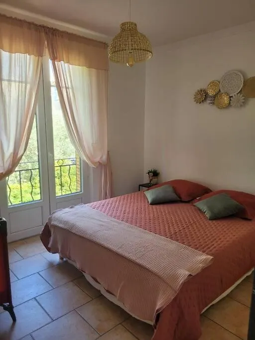Maison 6-8 Pers Au Coeur Du Village Malaucene 0*,  France